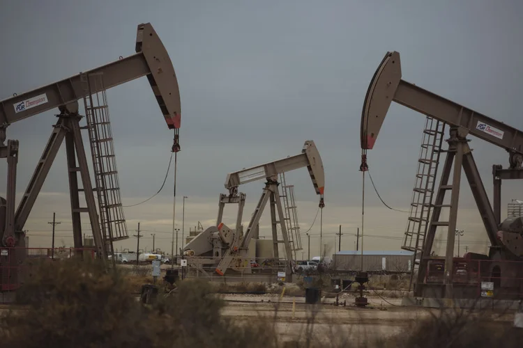 Petróleo: coronavírus e guerra de preços afetaram o preço do barril (Angus Mordant/Getty Images)