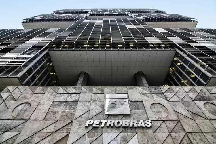 Sede da Petrobras no Rio de Janeiro: presidente da Petrobras, Roberto Castello Branco, está em uma cruzada para reduzir custos desde que assumiu o cargo em janeiro de 2019 (Luiz Souza/NurPhoto/Getty Images)