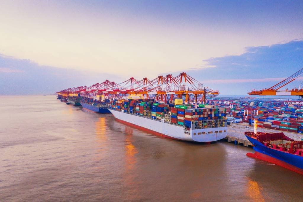 Porto na China: importações dos Estados Unidos estão aceleradas (dowell/Getty Images)