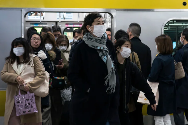 Coronavirus: análise do perfil foi feita com base em amostra de 55.924 casos e 2.114 mortes registrados na China até 20 de fevereiro (Tomohiro Ohsumi/Getty Images)