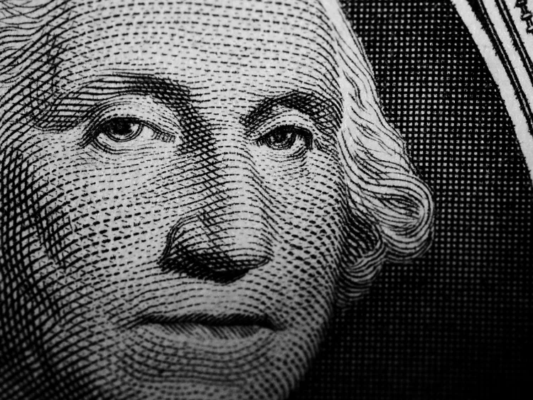 Dólar encerra semana em queda de 1,9% (David M. Elmore/Getty Images)