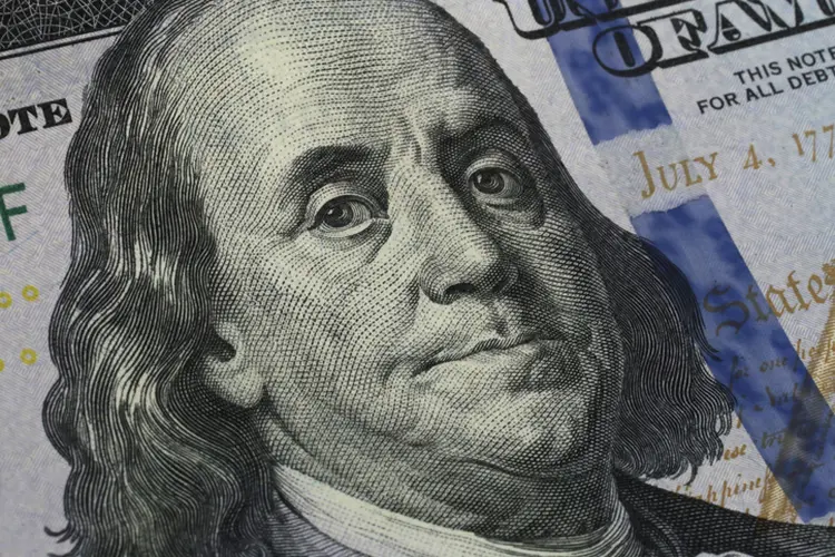 Dólar: moeda tem primeira queda em 13 pregões e encerra cotada a R$ 4,63 (Douglas Sacha/Getty Images)