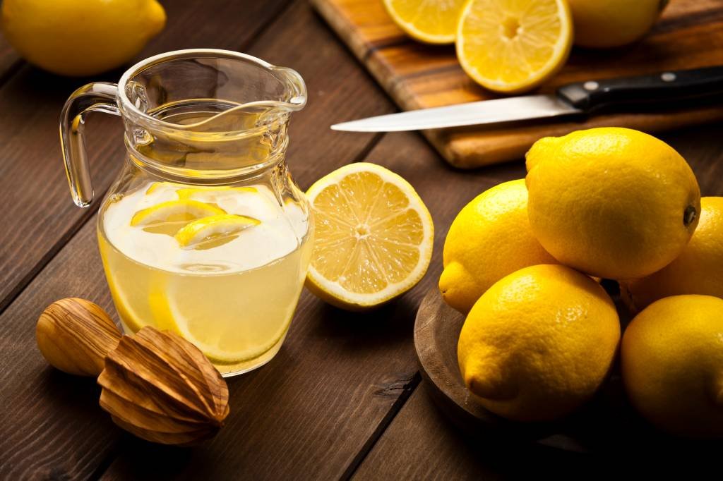 Limão com bicarbonato não cura covid-19 e pode fazer mal à saúde