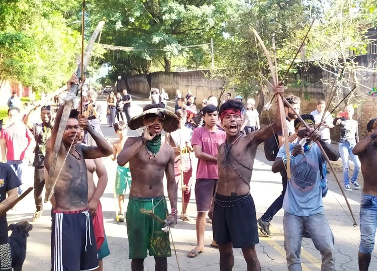 Membros da aldeia do Jaraguá protestam contra reintegração de posse de terreno da Tenda (Comissão guarani yvyrupa/Divulgação)