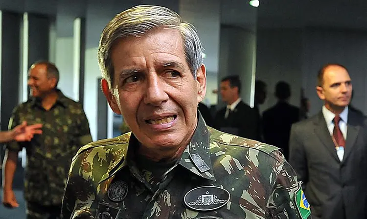 General Heleno: Além do ministro, outros quatro funcionários do GSI que integraram a viagem aos EUA também testaram positivo (Marcello C/Agência Brasil)