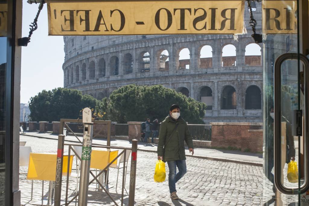 Coronavírus mata oito vezes mais na Itália do que na Coreia do Sul