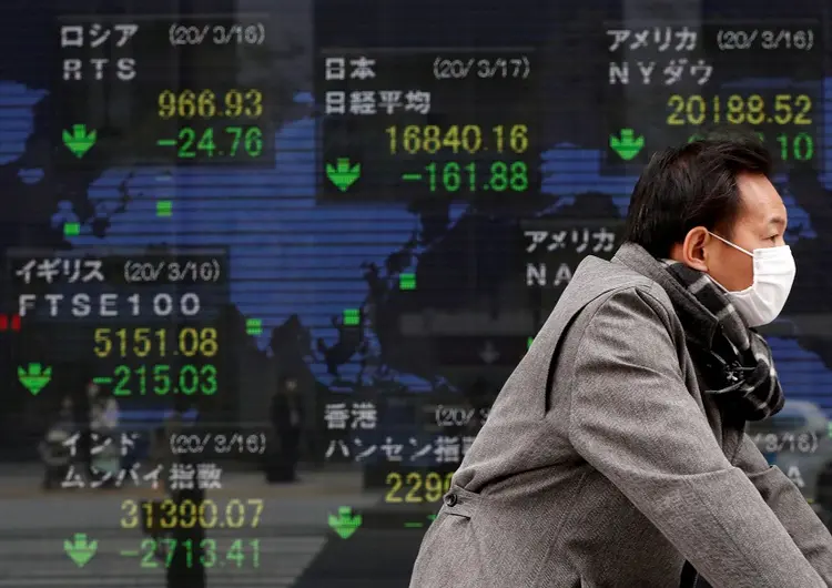 Bolsa em Tóquio: após quedas na segunda-feira, mercados asiáticos amanheceram relativamente estáveis (Issei Kato/Reuters)