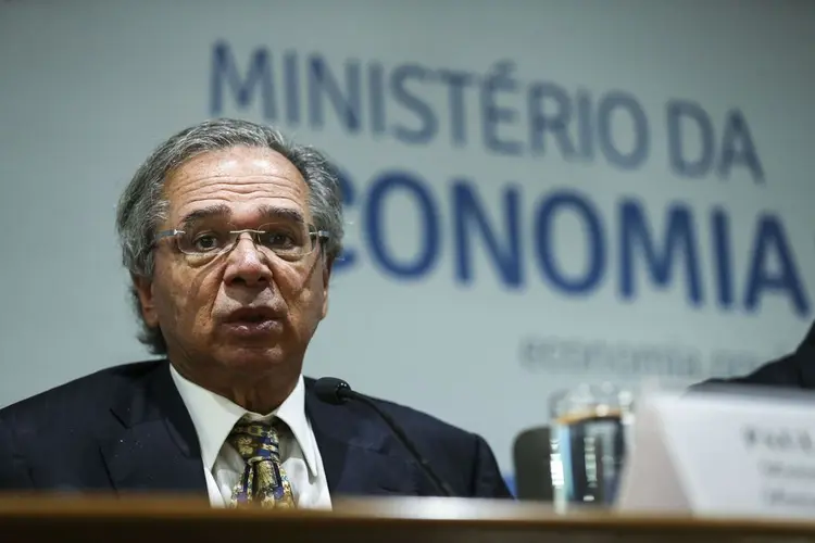 Paulo Guedes: ministro vem sendo pressionado a anunciar medidas para proteger a economia do coronavírus (José Cruz/Agência Brasil)