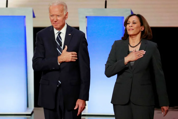 Joe Biden e Kamala Harris: pré-candidato democrata ganhou o apoio da senadora da Califórnia dias antes de mais uma importante rodada de prévias (Lucas Jackson/Reuters)