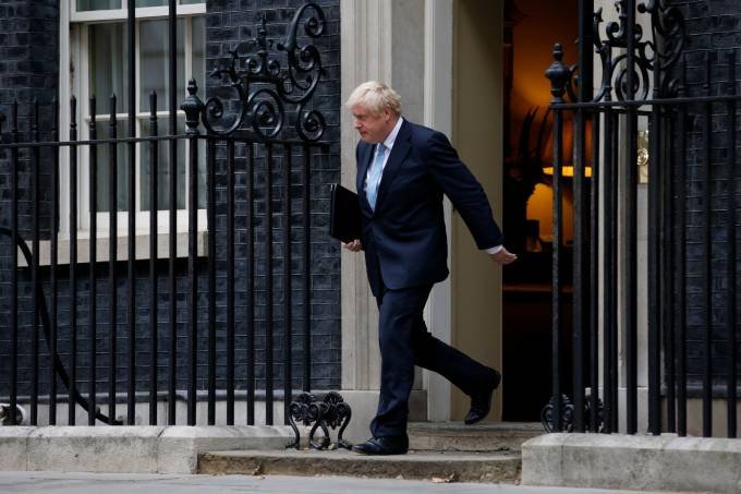 Pandemia não adiará Brexit, afirma Boris Johnson