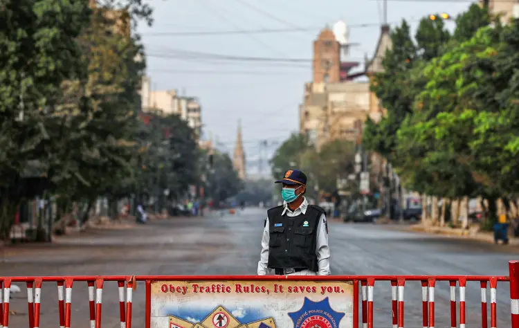Karachi, no Paquistão: quarentena obrigatória para evitar disseminação do coronavírus  (Akhtar Soomro/Reuters)