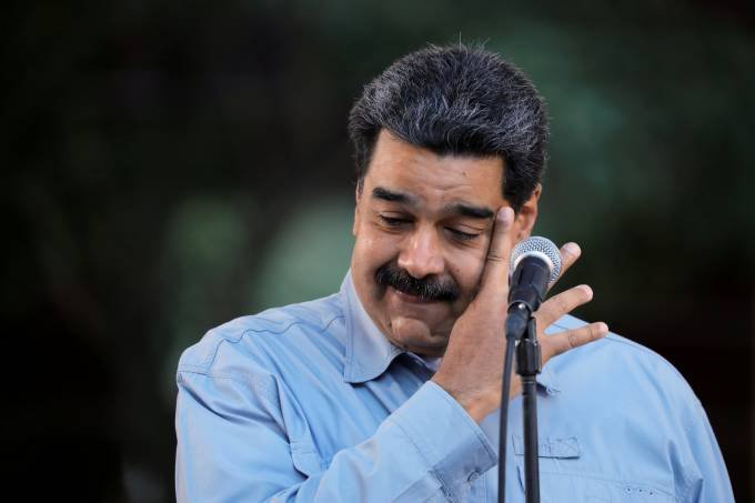 Nicolás Maduro: funcionários de Maduro podem permanecer no Brasil, mas perdem o status diplomático ou consular (Carlos Barria/Getty Images)