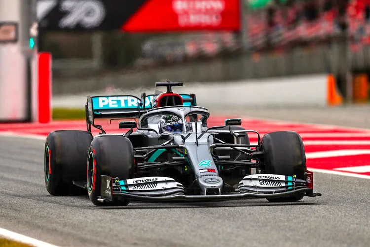 Carro de F1 da Mercedes: apoio ao governo britânico na produção de respiradores (Marco Canoniero/LightRocket)