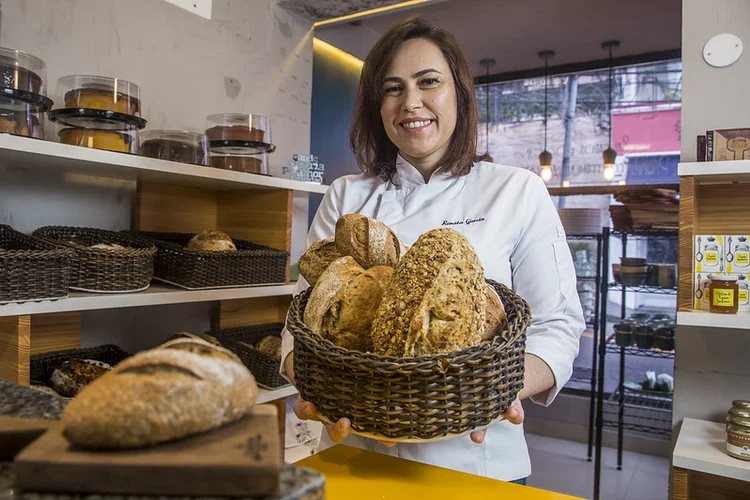 Renata Garcia, dona da padaria De Forno e Fogão: empreendedora abandonou carreira médica para se dedicar ao negócio (Ricardo Matsukawa/Jornal de Negócios do Sebrae/SP)