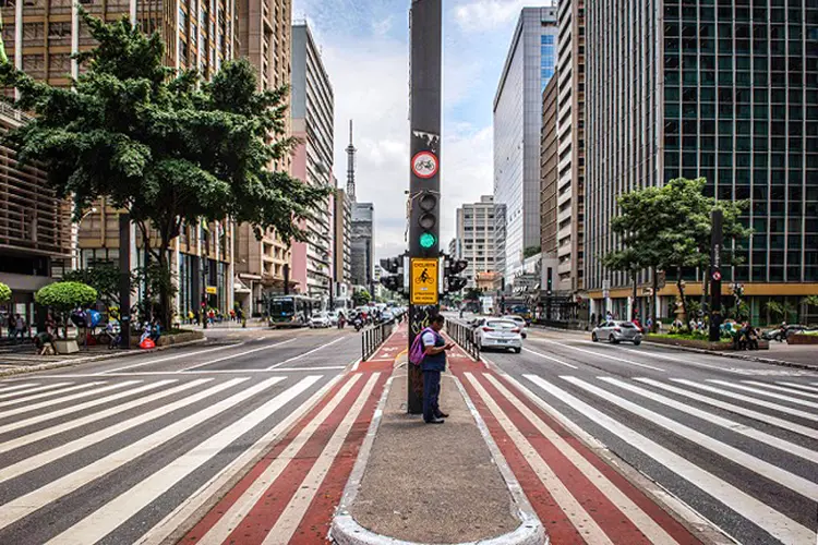 Avenida Paulista: impacto no PIB pode chegar a 1% por semana de quarentena (Germano Luders/Exame)