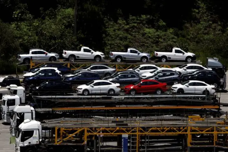 Carros: foram 204,2 mil unidades produzidas no mês passado (Paulo Whitaker/Reuters)