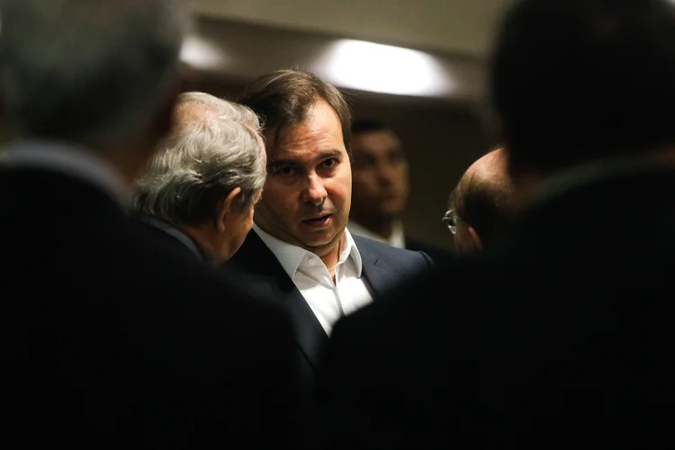 Rodrigo Maia: "Tem que se avaliar se vale a pena, já pedi para o diretor-geral falar com o Ministério da Saúde se vale a pena restringir acesso" (Rodrigues Pozzebom/Agência Brasil)