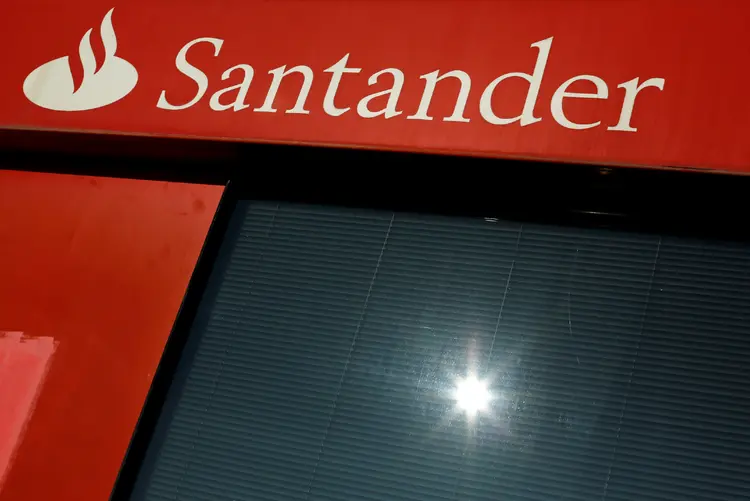 Santander: na prorrogação, o valor das parcelas foi mantido (Marcelo del Pozo/Reuters)