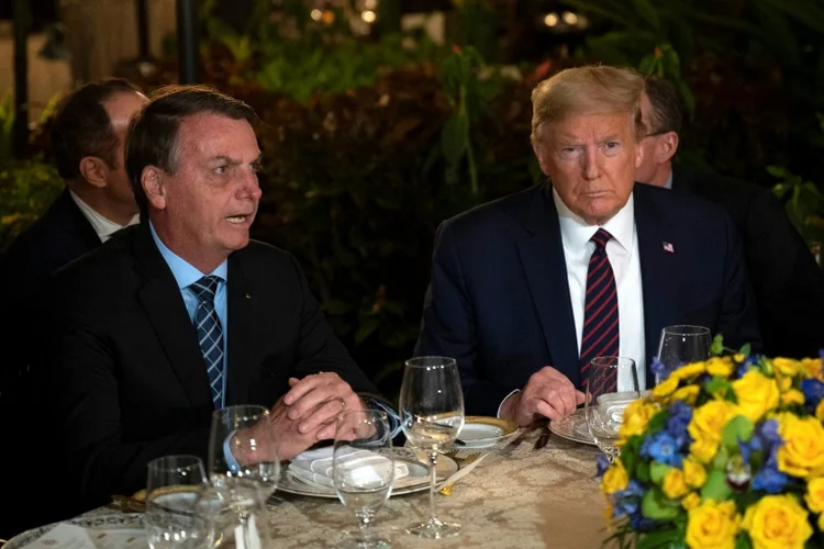 Jair Bolsonaro e Donald Trump: "Ele faz um trabalho fantástico, fantástico" (AFP/AFP)