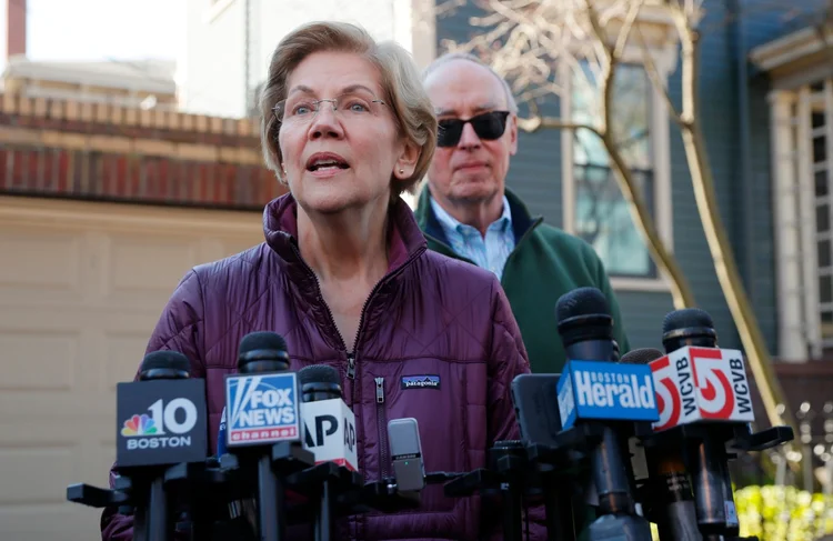 Elizabeth Warren: a democrata chegou a ser a candidata favorita para disputar a Casa Branca com Trump (Brian Snyder/Reuters)