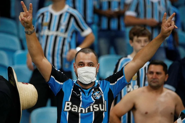 Jogo de futebol: Ministério da Saúde recomenda que grandes eventos sejam cancelados (Edison Vara/Reuters)