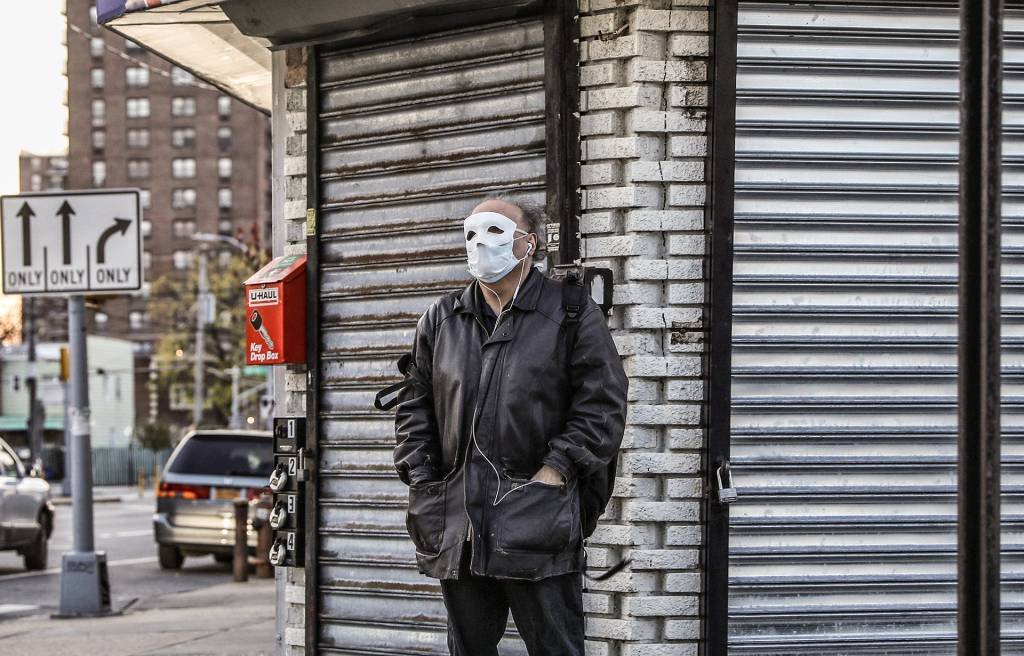 Epicentro da pandemia nos EUA, Nova York se aproxima de 10 mil mortos