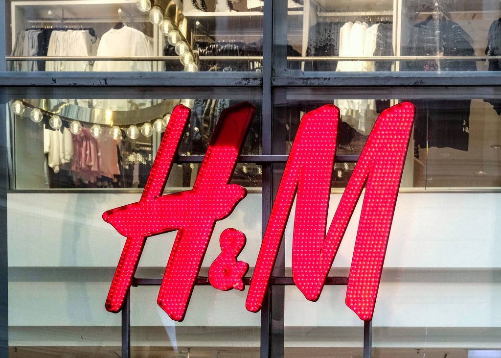 H&M inicia produção de avental para sistema de saúde da Suécia