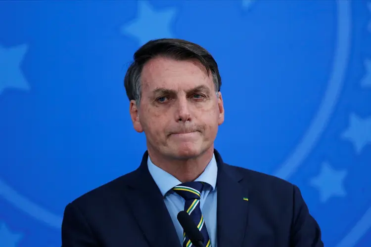 Bolsonaro: presidente envia a Moro o link da notícia sobre a apuração envolvendo os parlamentares e, em seguida, comenta: "Mais um motivo para a troca" (Adriano Machado/Reuters)