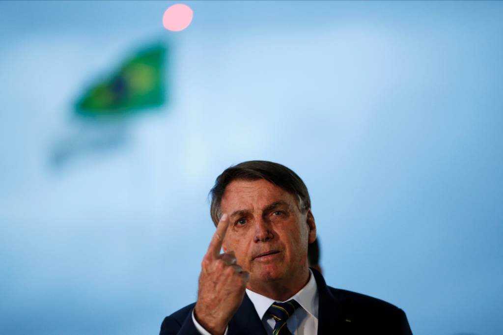 Bolsonaro defende investimento privado para impulsionar economia