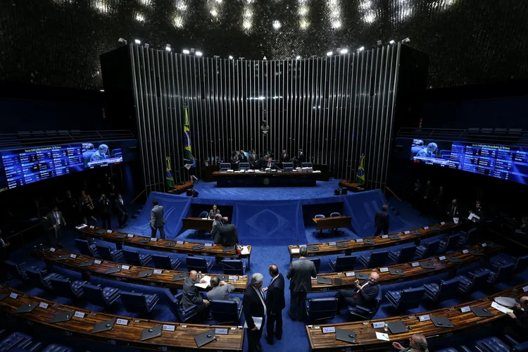 Senado: apesar de sessão já marcada, texto ainda precisa ser aprovado pela Câmara (Adriano Machado/Reuters)