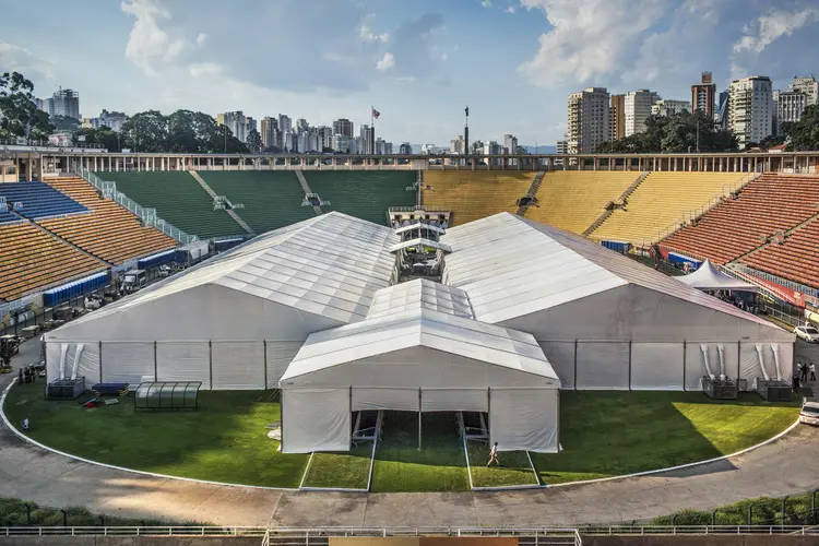 Estádio do Pacaembú: plano emergencial para novos leitos destinados a pacientes com covid-19 (Rodrigo Capote/Bloomberg)