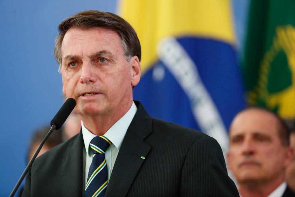 Bolsonaro diz não descartar recriar Ministério da Segurança e nomear Fraga