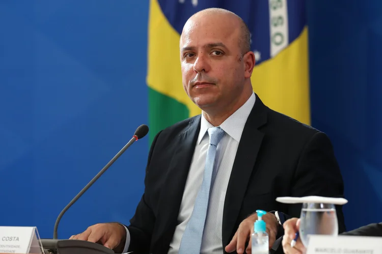 Carlos da Costa em coletiva de imprensa com representantes do Ministério da Economia. 27/04/2020 (José Dias/PR / Palácio do Planalto/Divulgação)