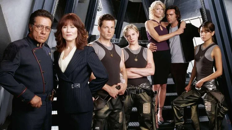 Battlestar Galactica: série chegou ao catálogo da Amazon Prime Video nessa semana (Battlestar Galactica/Reprodução)