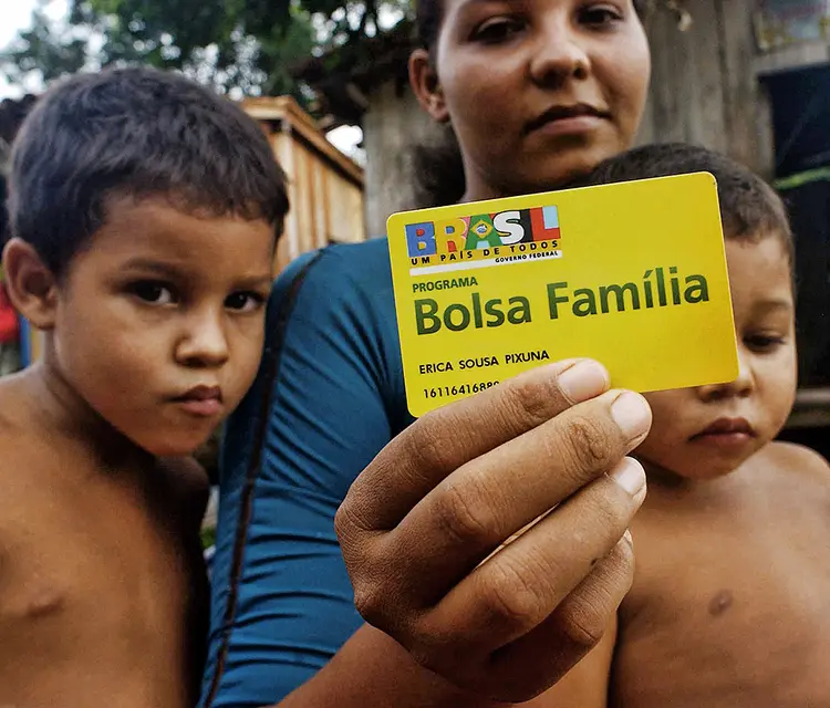 Bolsa Família: só recebe o auxílio emergencial se o valor for maior do que o creditado pelo programa (Roberto Setton/Exame)