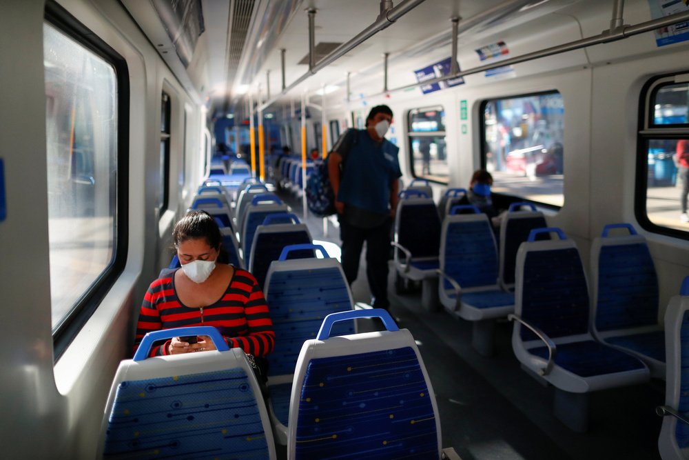 Argentina inicia teste rápido de coronavírus em estação de metrô  