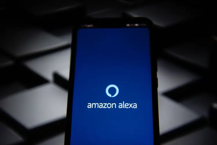 Alexa: assistente virtual da Amzon agora responde perguntas sobre o novo coronavírus (SOPA Images/Getty Images)