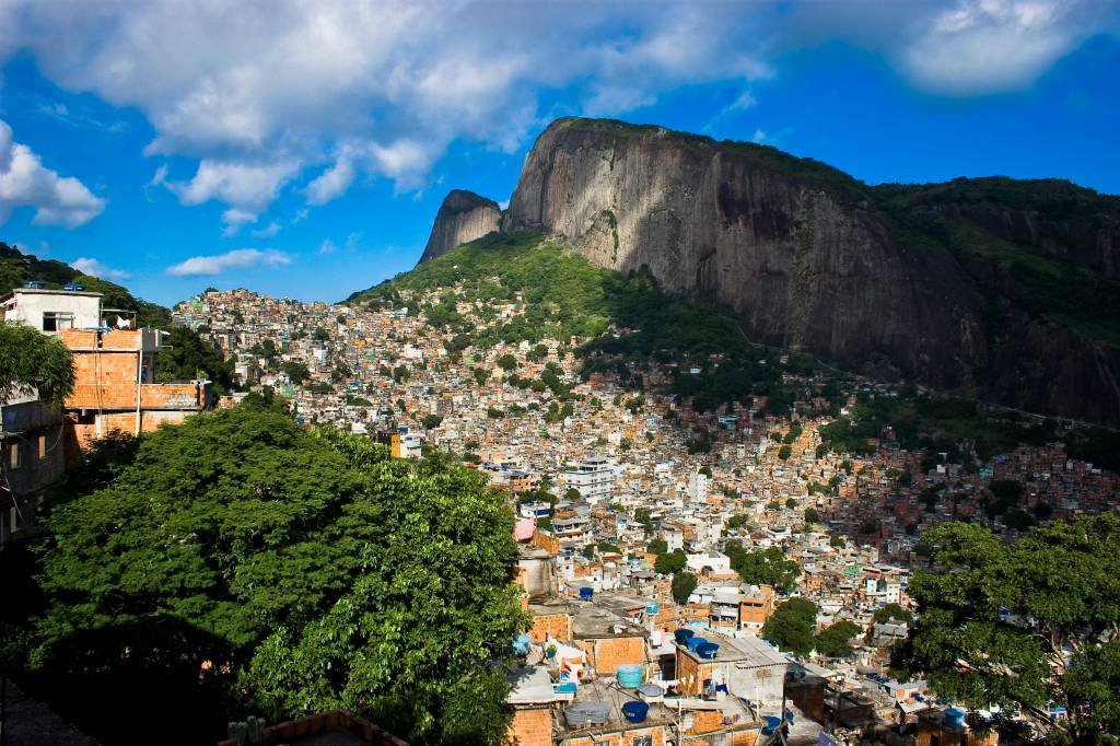 Líderes em favelas relatam mais casos de mortes em casa pela Covid-19