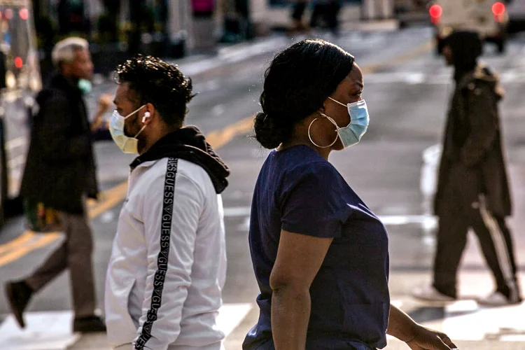 Coronavírus em Nova York, Estados Unidos: doenças infecciosas são consideradas pelos americanos como ameaça para a segurança nacional (Kena Betancur/Getty Images)