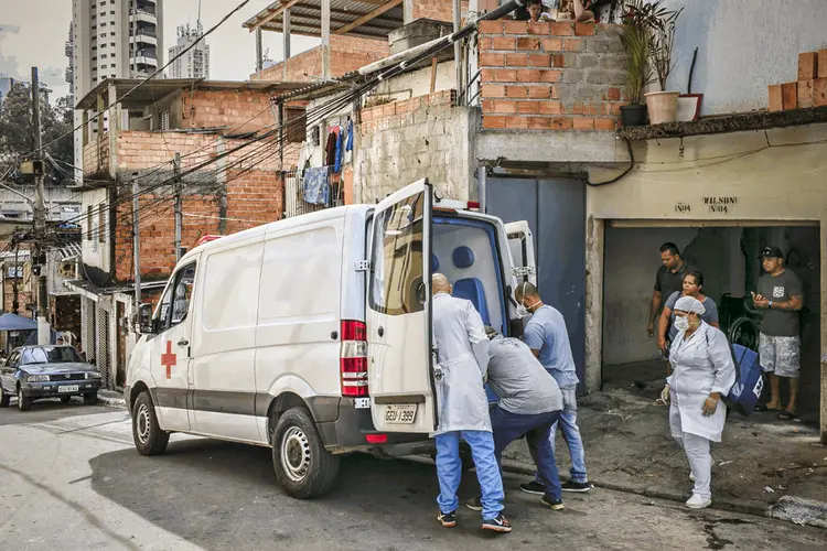 Até meados de abril, o risco de morrer por covid-19 era maior nos bairros paulistanos centrais (Bloomberg / Colaborador/Getty Images)