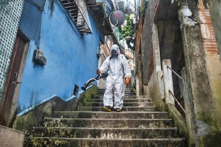 Coronavírus: Rio de Janeiro registrou 407 casos de covid-19 nesta terça (21) (Fabio Teixeira/Getty Images)