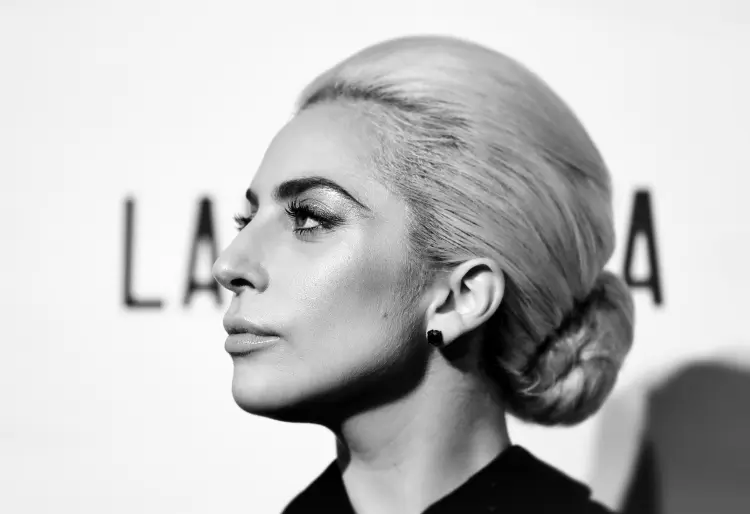 Lady Gaga: cantora criou um óculos com lentes LCD embutidas e uma impressora de fotos em parceria com a Polaroid em 2011. (Mike Marsland / Colaborador/Getty Images)