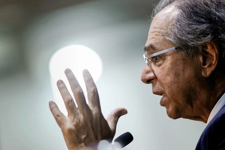 Guedes: ministro da Economia quer Renda Brasil com benefício médio de R$ 247, fim de abono salarial e de Farmácia Popular (Adriano Machado/Reuters)