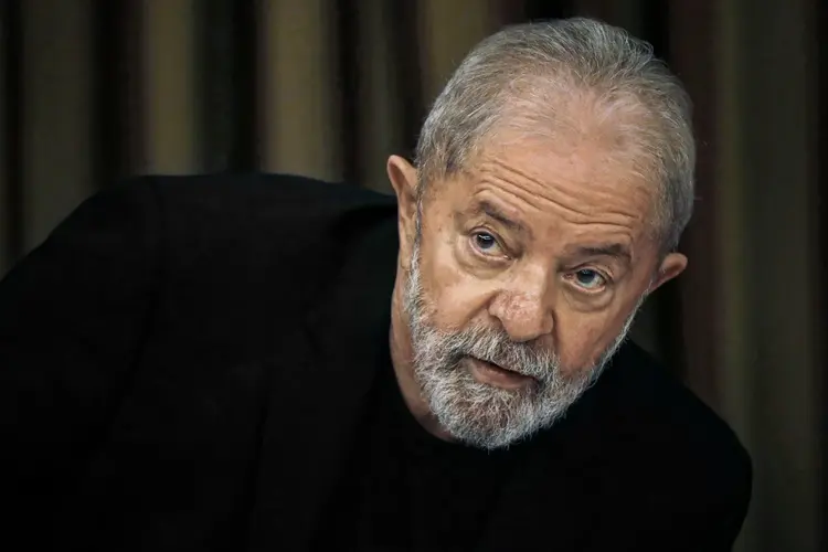 Lula: defesa do ex-presidente alegava a necessidade de julgamento presencial com comparecimento pessoal dos advogados (Adriano Machado/Reuters)