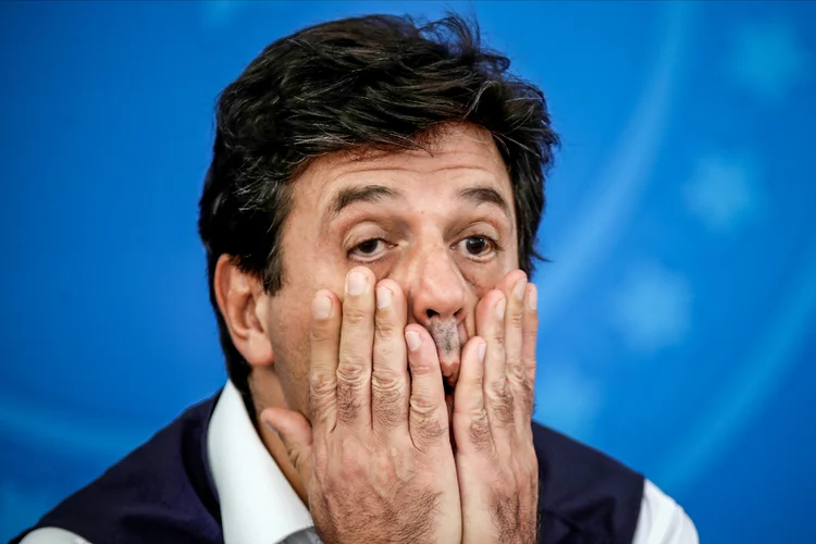 Mandetta ainda ministro: Bolsonaro vai bater à porta da ciência quando surgir uma vacina (Ueslei Marcelino/Reuters)