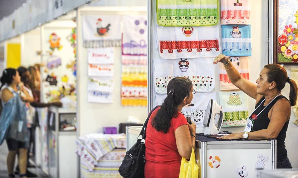 Feira de pequenos negócios no Rio de Janeiro: o Brasil tem 10,02 milhões de microempreendedores individuais (Fernando Frazão/Agência Brasil)
