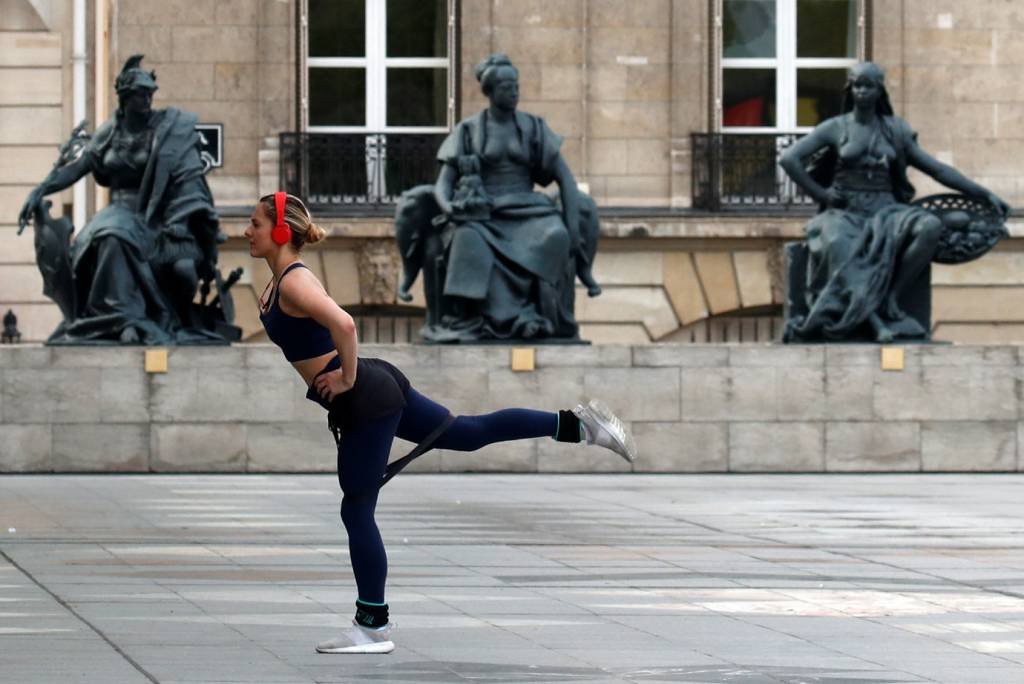Paris proíbe prática de esportes ao ar livre entre 10h e 19h