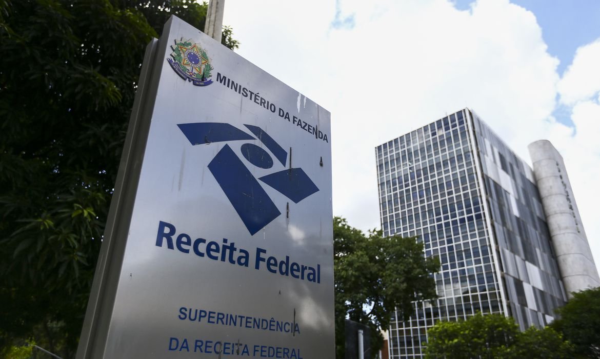 Auditores da Receita concordam com proposta do governo e greve da categoria chega ao fim