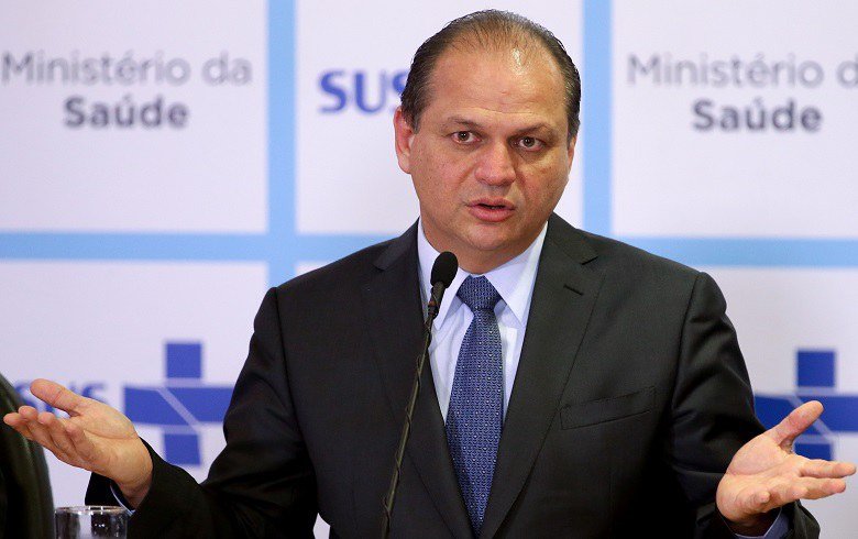 Ex-ministro da Saúde Ricardo Barros está com coronavírus
