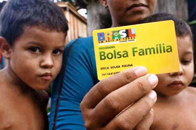 Bolsa Família: 1,9 milhão de pesssoas recebem o auxílio emergencial nesta terça-feira (Roberto Setton/Exame)